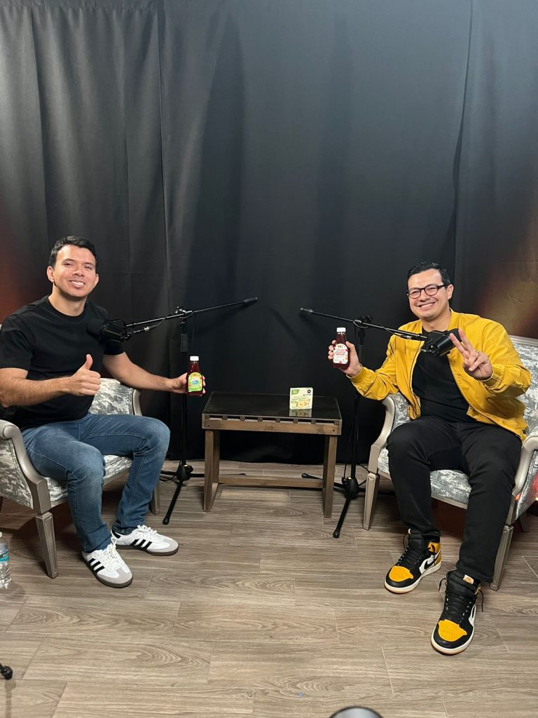 Charla acerca de emprendimiento en Hazlo Magnífico con Oz Creativo